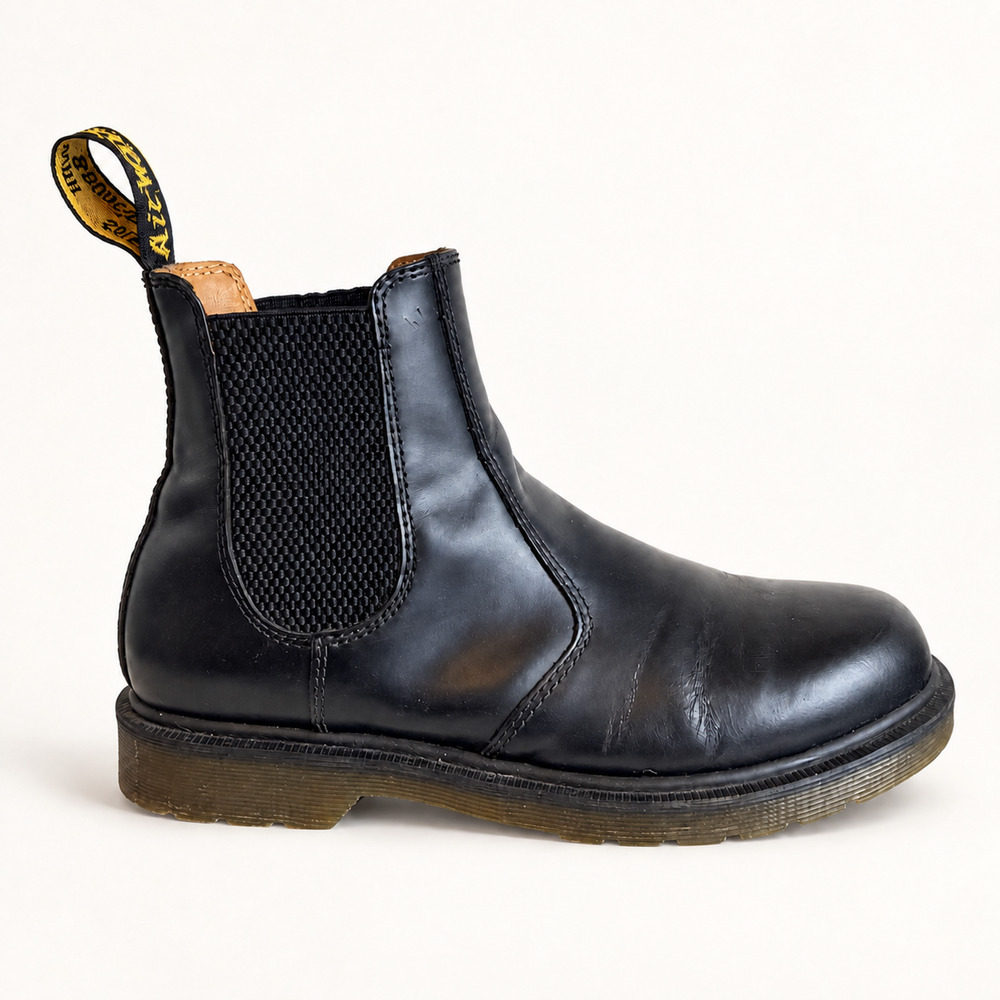 Dr Martens 2976 Black Leather Chelsea Boots UK 7 US Womens 9 Mens 8 EU 41
